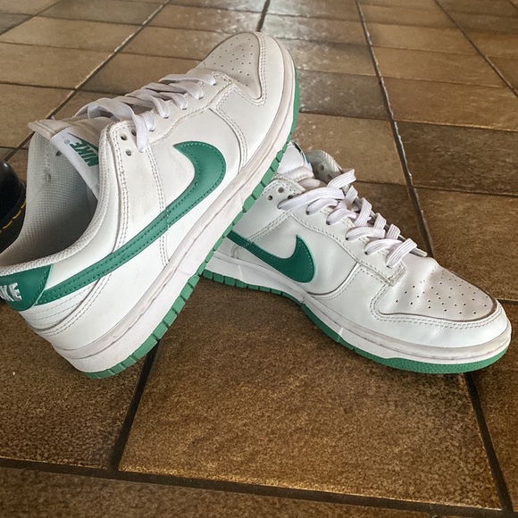 Dunks - Picture 4 of 6